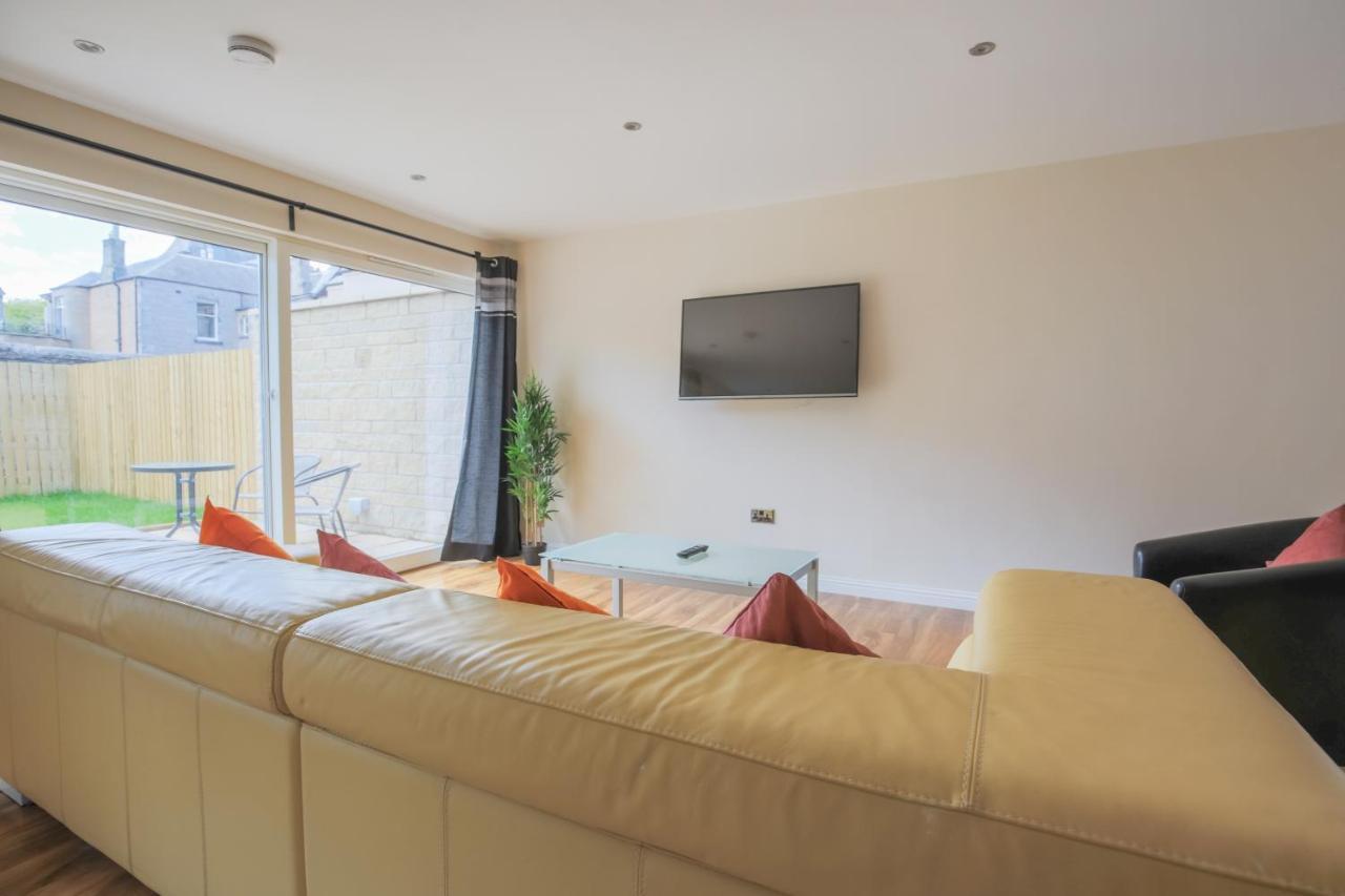Stylish Modern Newly Built Apartment 15 Min From City Centre Edinburg Exteriör bild