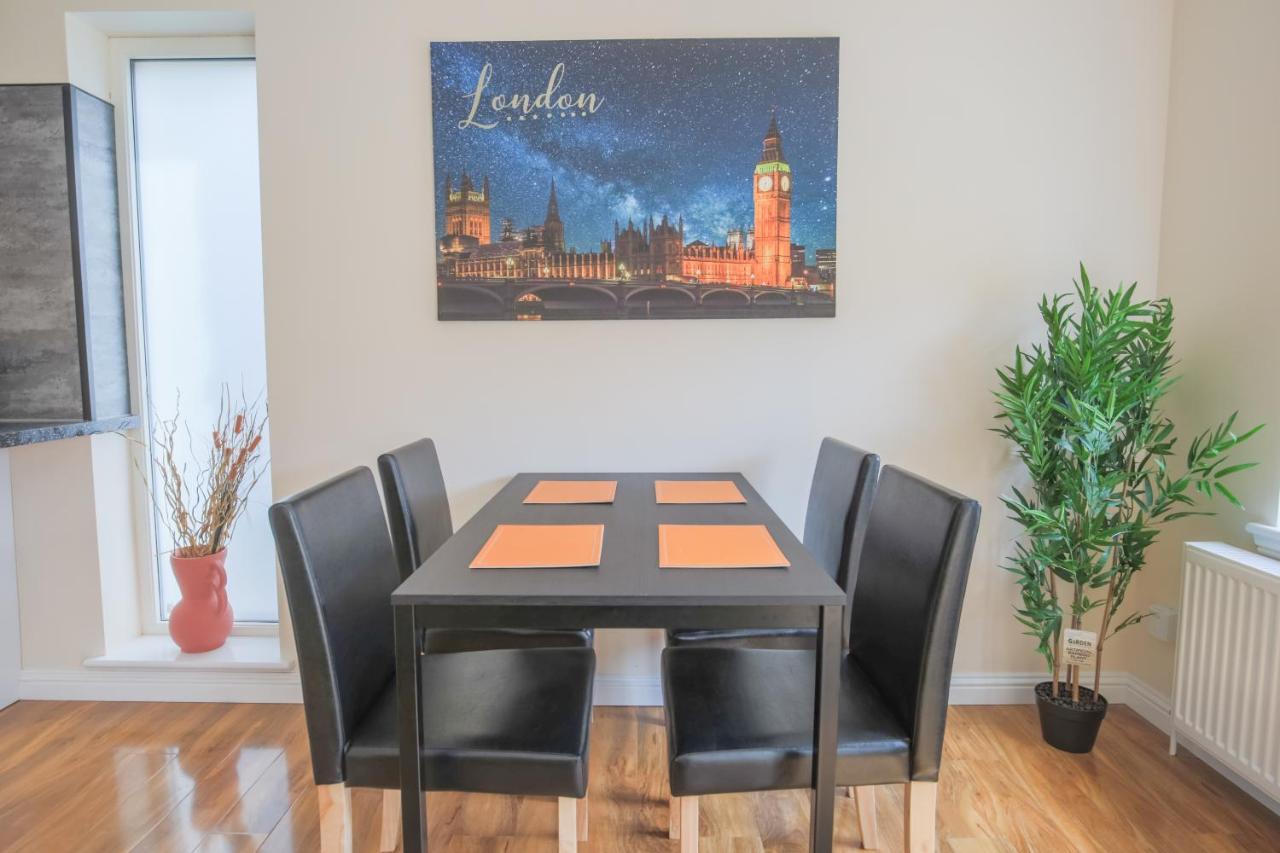 Stylish Modern Newly Built Apartment 15 Min From City Centre Edinburg Exteriör bild